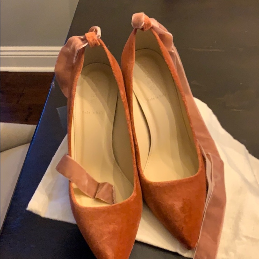 New never worn Elsie Velvet Ankle Wrap Pump.